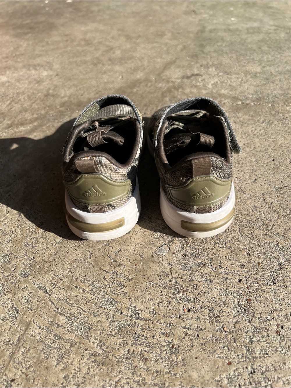 adidas Kids Camo Velcro Sneakers - Olive and White - Picture 4 of 5